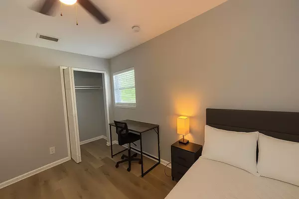 Coliving in Cedar Hills - Westside, Jacksonville