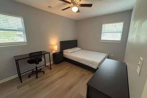 Coliving in Cedar Hills - Westside, Jacksonville