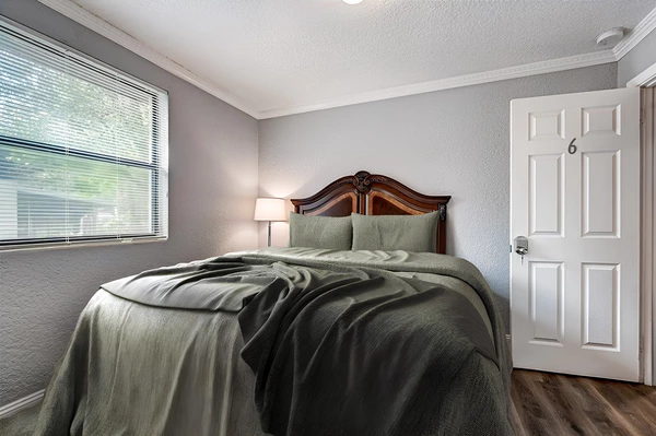 Coliving in Cedar Hills - Westside, Jacksonville