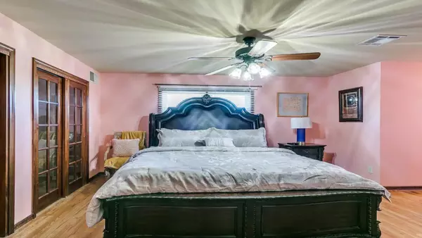 Coliving in Warr Acres - Central OKC, Oklahoma City