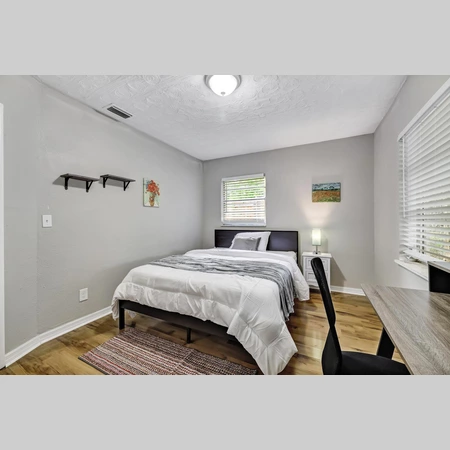 Coliving in Cedar Hills - Westside, Jacksonville