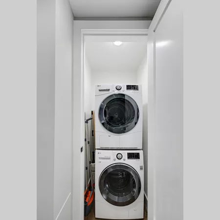 Coliving in East Village - Manhattan, New York