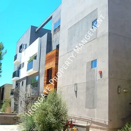 2 bedrooms apartment for rent in Valley Village - San Fernando Valley, Los Angeles