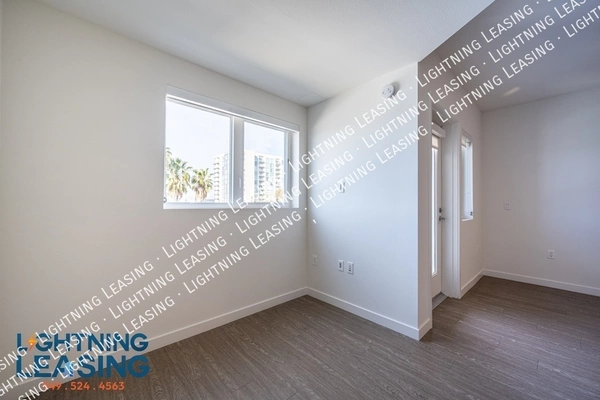 2 bedrooms apartment for rent in Valley Village - San Fernando Valley, Los Angeles