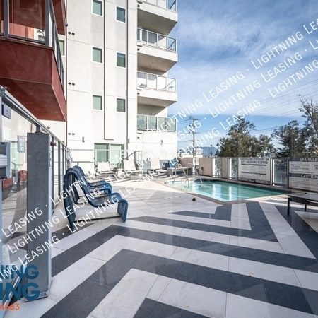 2 bedrooms apartment for rent in Valley Village - San Fernando Valley, Los Angeles