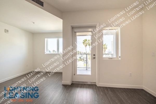 2 bedrooms apartment for rent in Valley Village - San Fernando Valley, Los Angeles