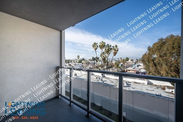 2 bedrooms apartment for rent in Valley Village - San Fernando Valley, Los Angeles