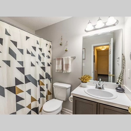 Coliving in Woodcroft - Durham, Raleigh