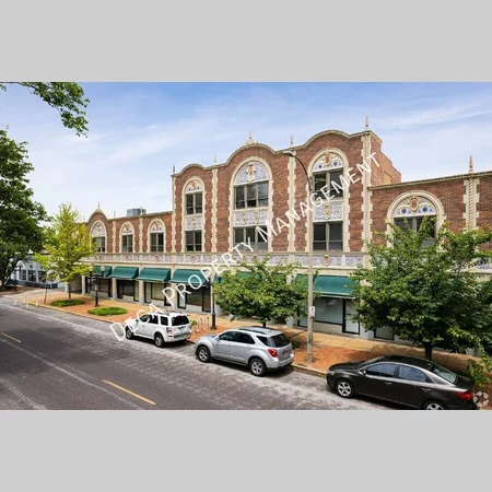 Studio Apartment for rent in DeBaliviere Place - West STL, Saint Louis