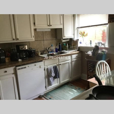Studio Apartment for rent in Dennison Place - Central Columbus, Columbus
