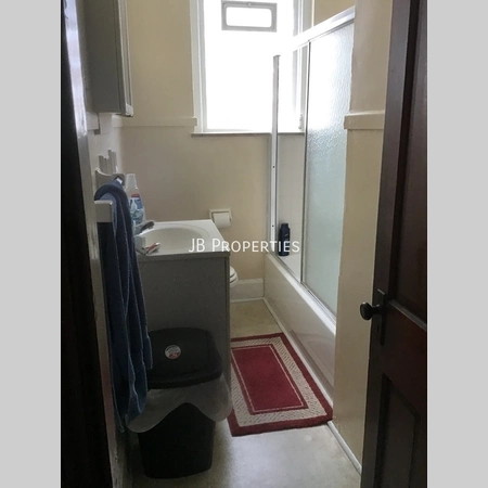 Studio Apartment for rent in Dennison Place - Central Columbus, Columbus