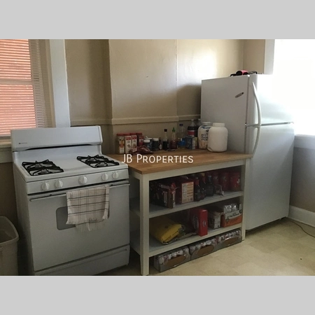 Studio Apartment for rent in Dennison Place - Central Columbus, Columbus