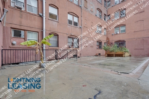 Studio Apartment for rent in Arlington Heights - Central Los Angeles, Los Angeles