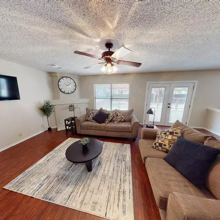 Coliving in Far West Side - West SATX, San Antonio