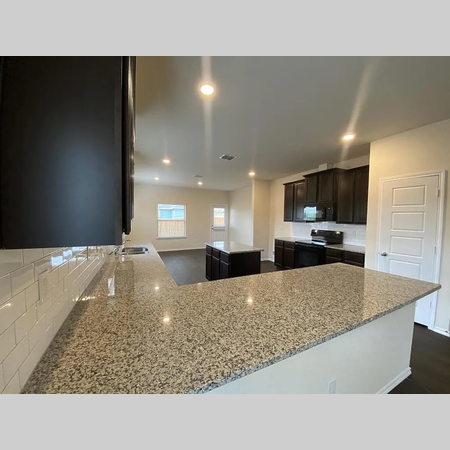 Coliving in Converse - Outer SATX, San Antonio