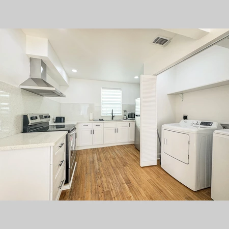 Coliving in Hollygrove - Uptown & Carrollton, New Orleans