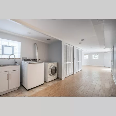 Coliving in Avondale - North Side, Chicago