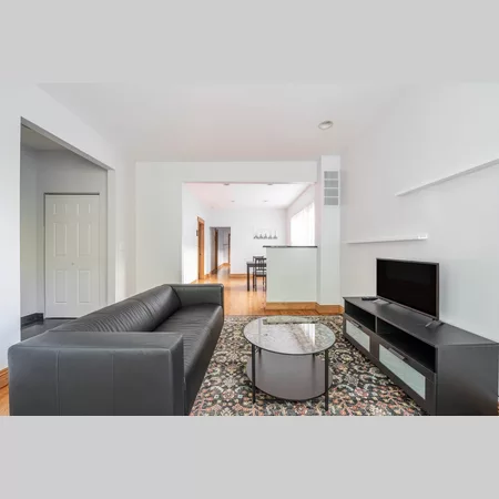 Coliving in Avondale - North Side, Chicago