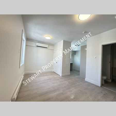 Studio Apartment for rent in Hintonburg - Central Ottawa, Ottawa