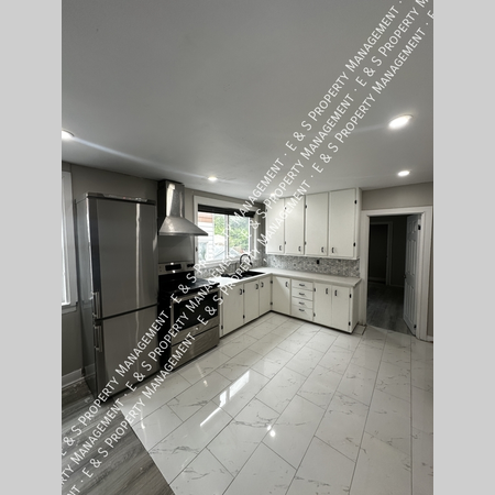 3 bedrooms apartment for rent in Vanier - East Ottawa, Ottawa