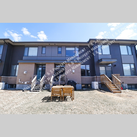 3 bedrooms apartment for rent in Rothwell Heights - East Ottawa, Ottawa