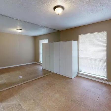 Coliving in Inner West Side - West SATX, San Antonio
