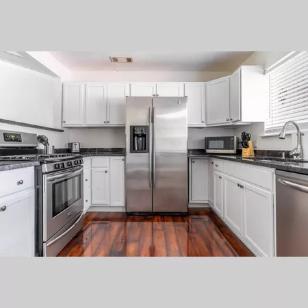 Coliving in North Austin Civic Association - North Austin, Austin