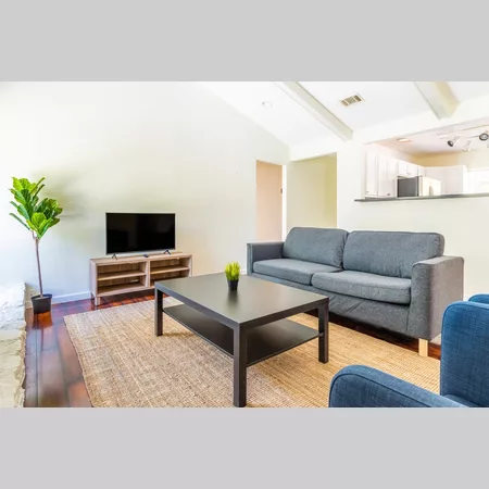 Coliving in North Austin Civic Association - North Austin, Austin