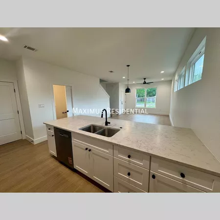 2 bedrooms apartment for rent in Windsor Park - East Austin, Austin