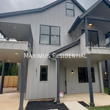 3 bedrooms apartment for rent in Windsor Park - East Austin, Austin