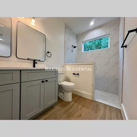 2 bedrooms apartment for rent in Windsor Park - East Austin, Austin