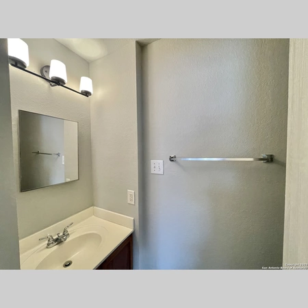 3 bedrooms apartment for rent in Inner West Side - West SATX, San Antonio