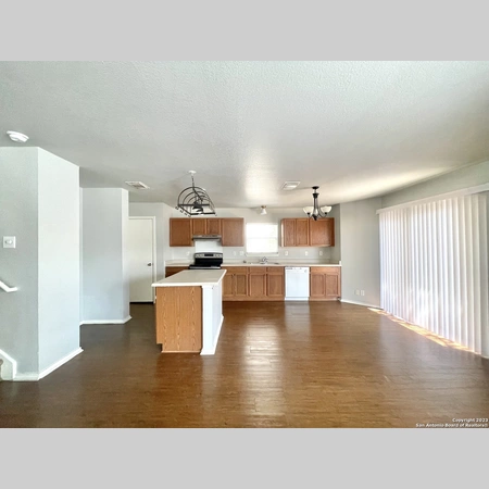 3 bedrooms apartment for rent in Inner West Side - West SATX, San Antonio