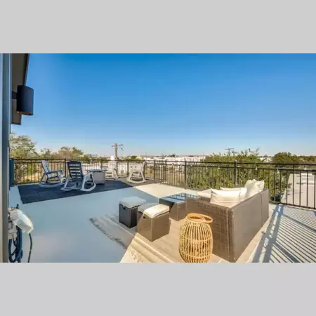 3 bedrooms apartment for rent in Old East Dallas - Ne Dallas, Dallas