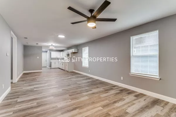 3 bedrooms apartment for rent in Bonton - Se Dallas, Dallas