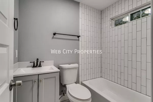 3 bedrooms apartment for rent in Bonton - Se Dallas, Dallas