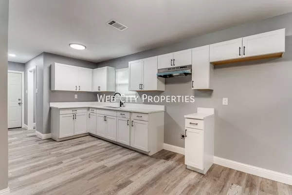 3 bedrooms apartment for rent in Bonton - Se Dallas, Dallas