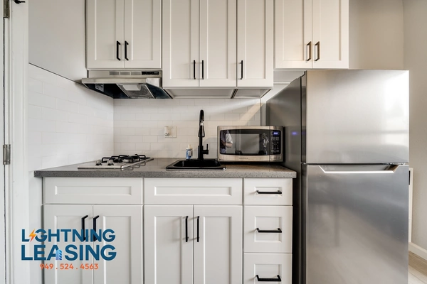 Studio Apartment for rent in Harvard Heights - Central Los Angeles, Los Angeles
