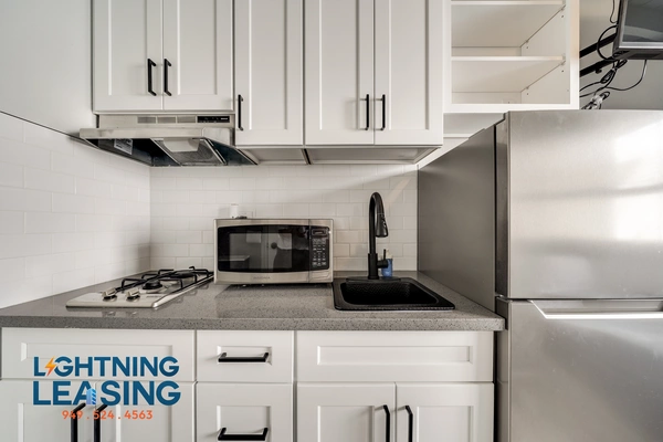 Studio Apartment for rent in Harvard Heights - Central Los Angeles, Los Angeles