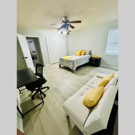 Coliving in College Park JAX - Northside, Jacksonville