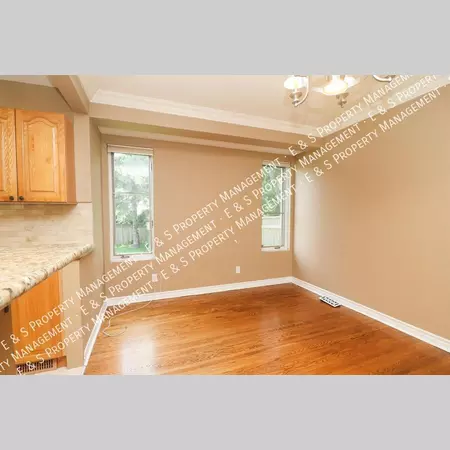 4 bedrooms apartment for rent in Elmvale Acres - East Ottawa, Ottawa