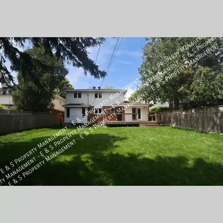 4 bedrooms apartment for rent in Elmvale Acres - East Ottawa, Ottawa