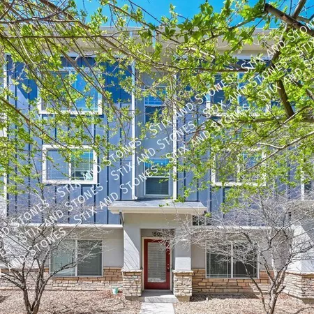 3 bedrooms apartment for rent in Washington Virginia Vale - East Denver, Denver