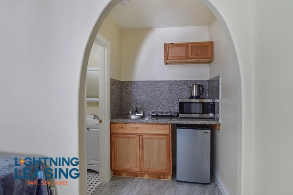 Studio Apartment for rent in Mid City - Central Los Angeles, Los Angeles