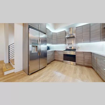 Coliving in Valley Village - San Fernando Valley, Los Angeles