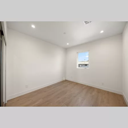 Coliving in Valley Village - San Fernando Valley, Los Angeles