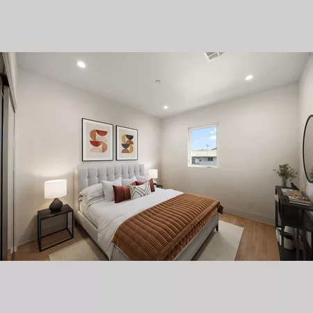 Coliving in Valley Village - San Fernando Valley, Los Angeles