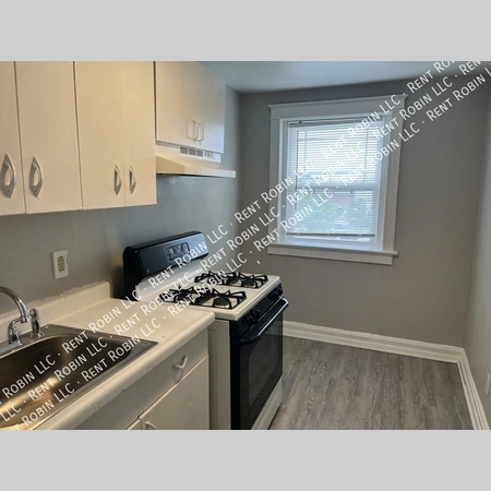 Studio Apartment for rent in Midtown-Westport - KCMO, Kansas City