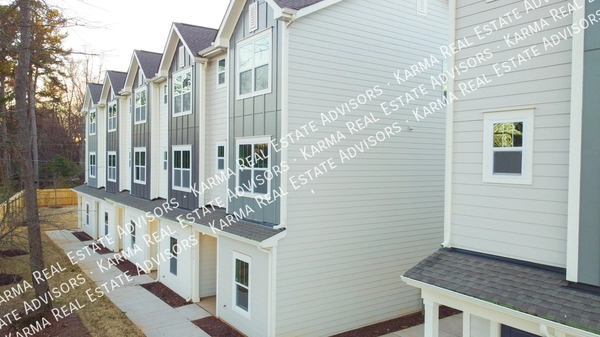 3 bedrooms apartment for rent in Windsor Park - East Charlotte, Charlotte