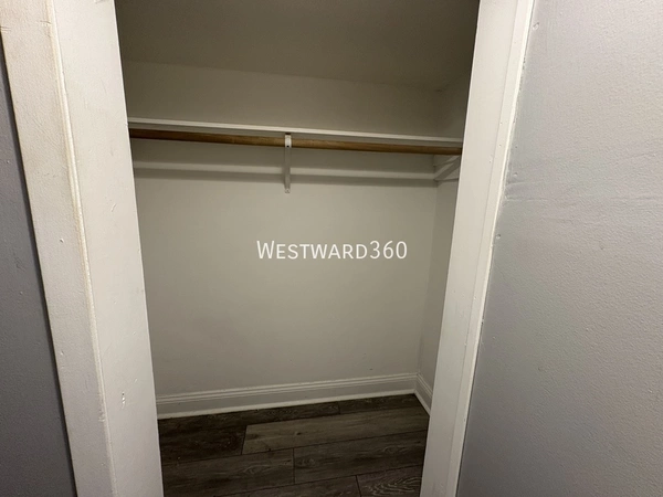 1 bedroom apartment for rent in Calumet Heights - Far Southeast Side, Chicago